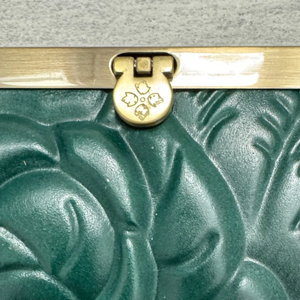 Patricia Nash Green Embossed Floral Wallet NWT - Picture 4 of 11